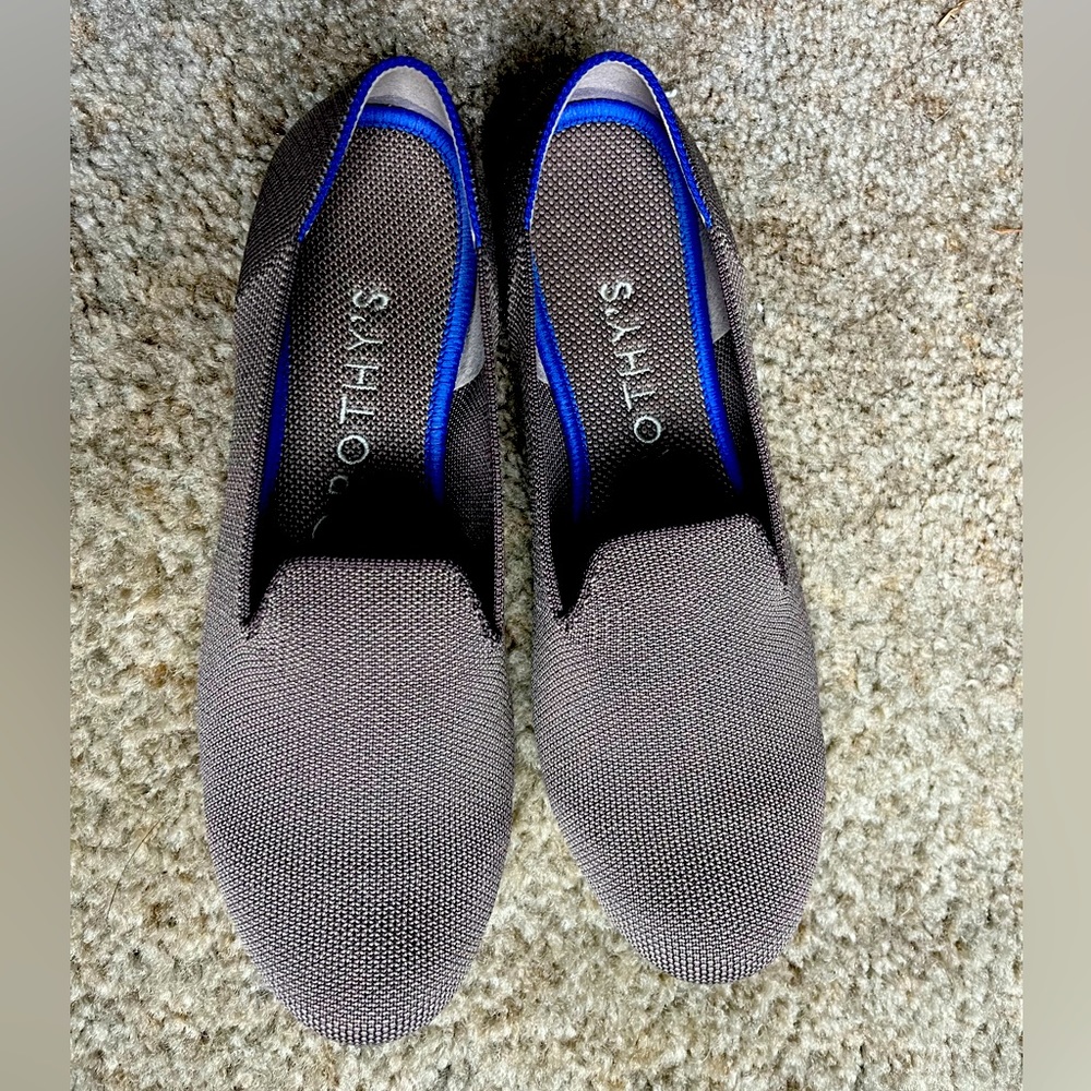 Rothy’s loafer in coffee size 8